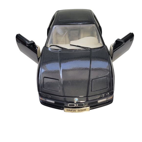 Maisto Other - Maisto Vintage 1990 1/18 Scale Diecast Model Car Black BMW 850i  6226-1Box7